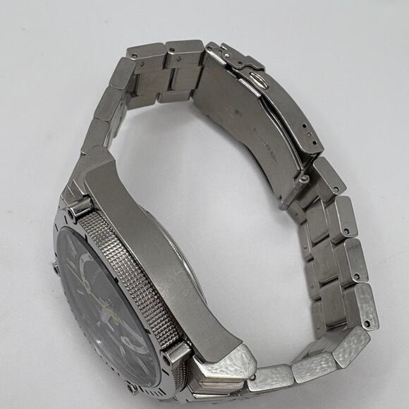 Bulova Precisionist Champlain 96B131 Men’s 300M Diver - Smooth Sweep Hand - Picture 5 of 6